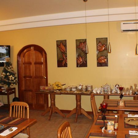 Bed and Breakfast Native Abode Bon Accord Village Екстер'єр фото